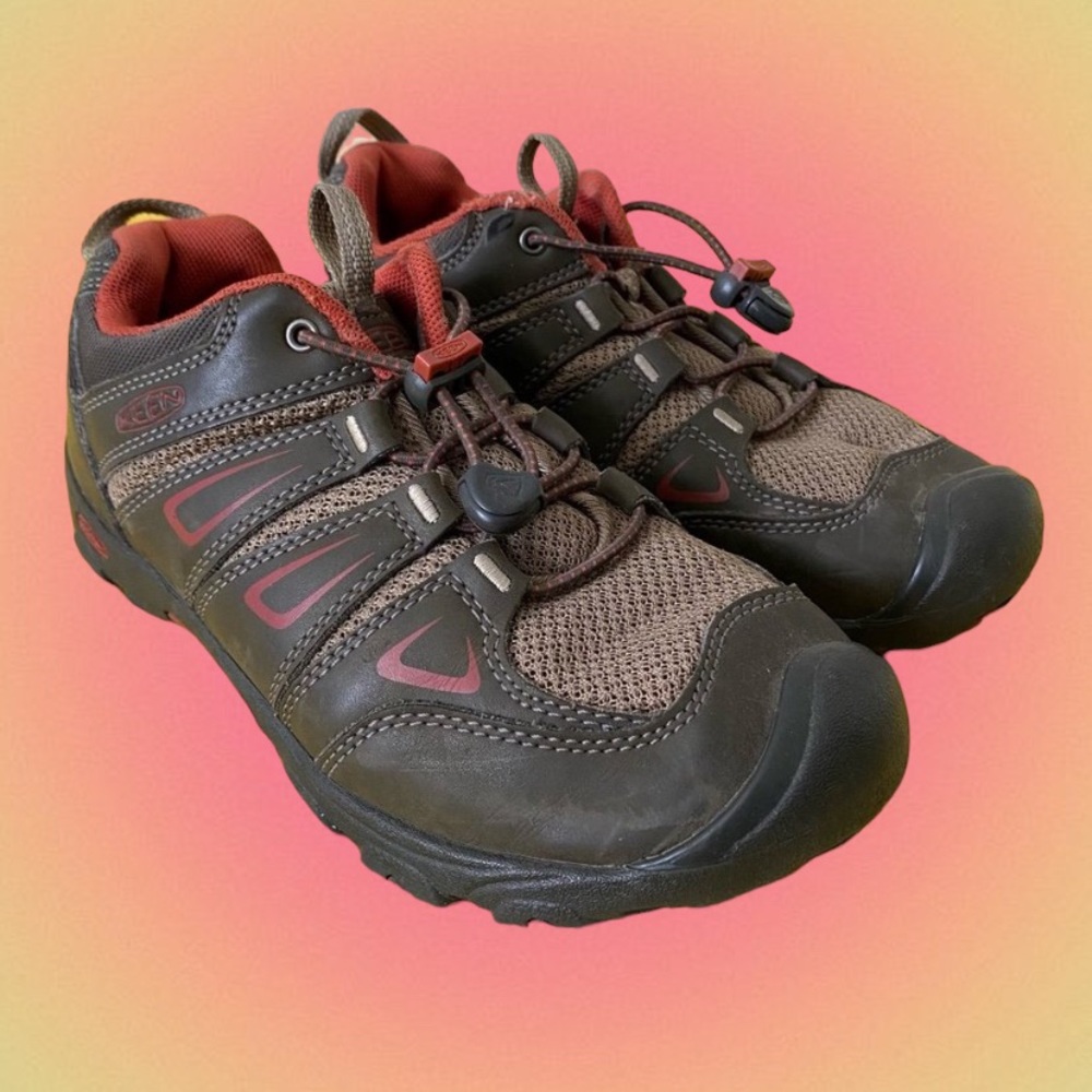 KEEN Oakridge Low Hiking Trail Shoe Bungee Laces